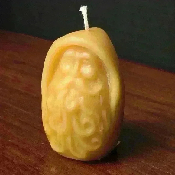 NWT Blossom Hill Nursery Handmade Old Man Winter Beeswax Candle - Picture 3 of 6